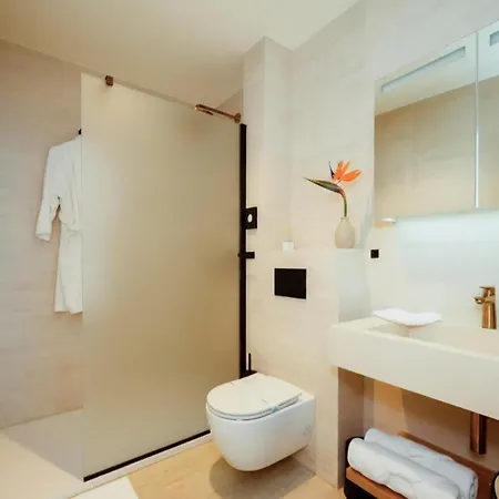 Beautiful Home In Duba With Private Swimming Pool, Can Be Inside Or Outside Holiday home Duba